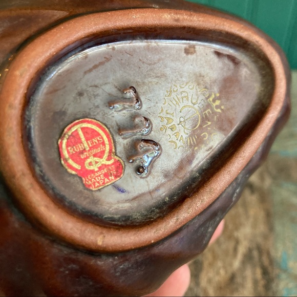 Vintage Shaped Ashtray - Picture 8 of 8